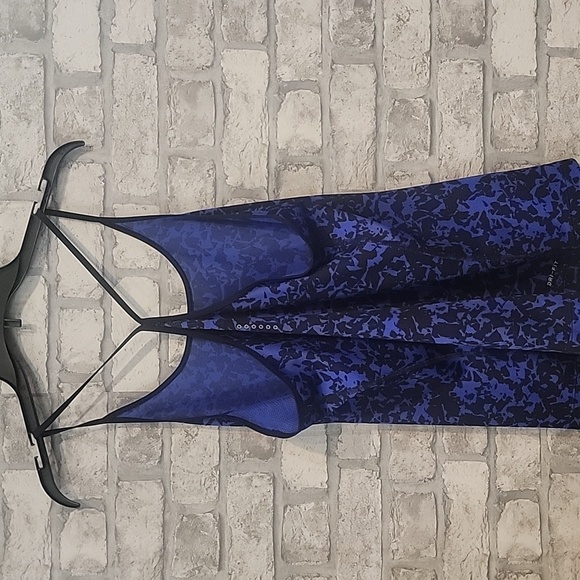 Nike Blue and Black Women's Tank Top Size Large - Picture 8 of 8